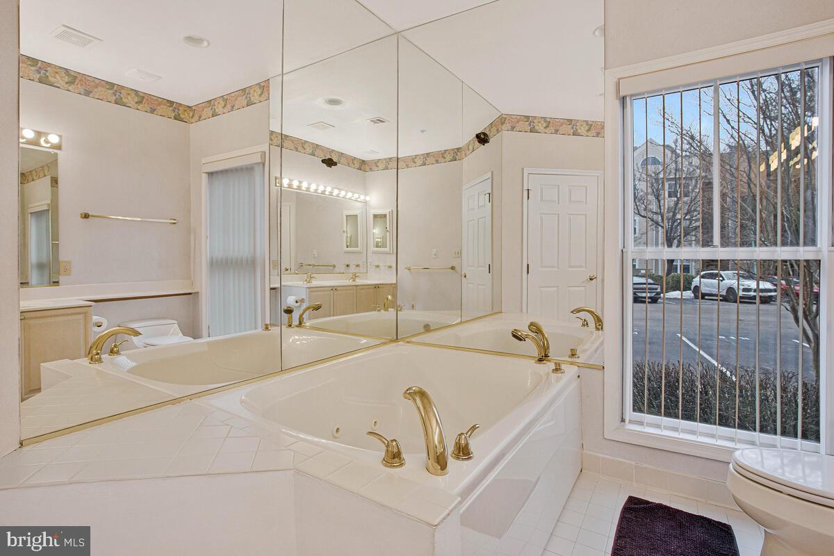 SOLOMONS LANDING - Residential