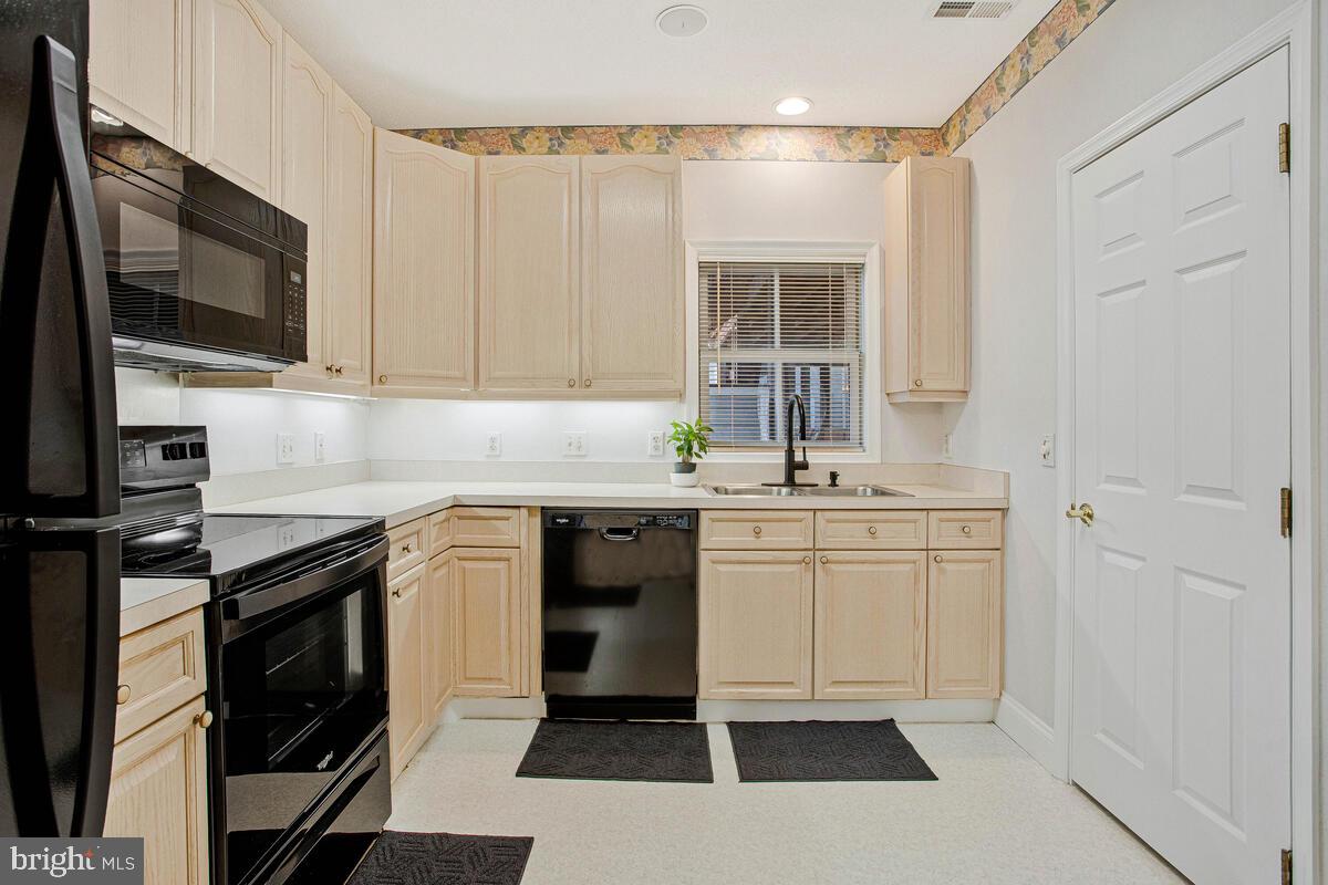 SOLOMONS LANDING - Residential