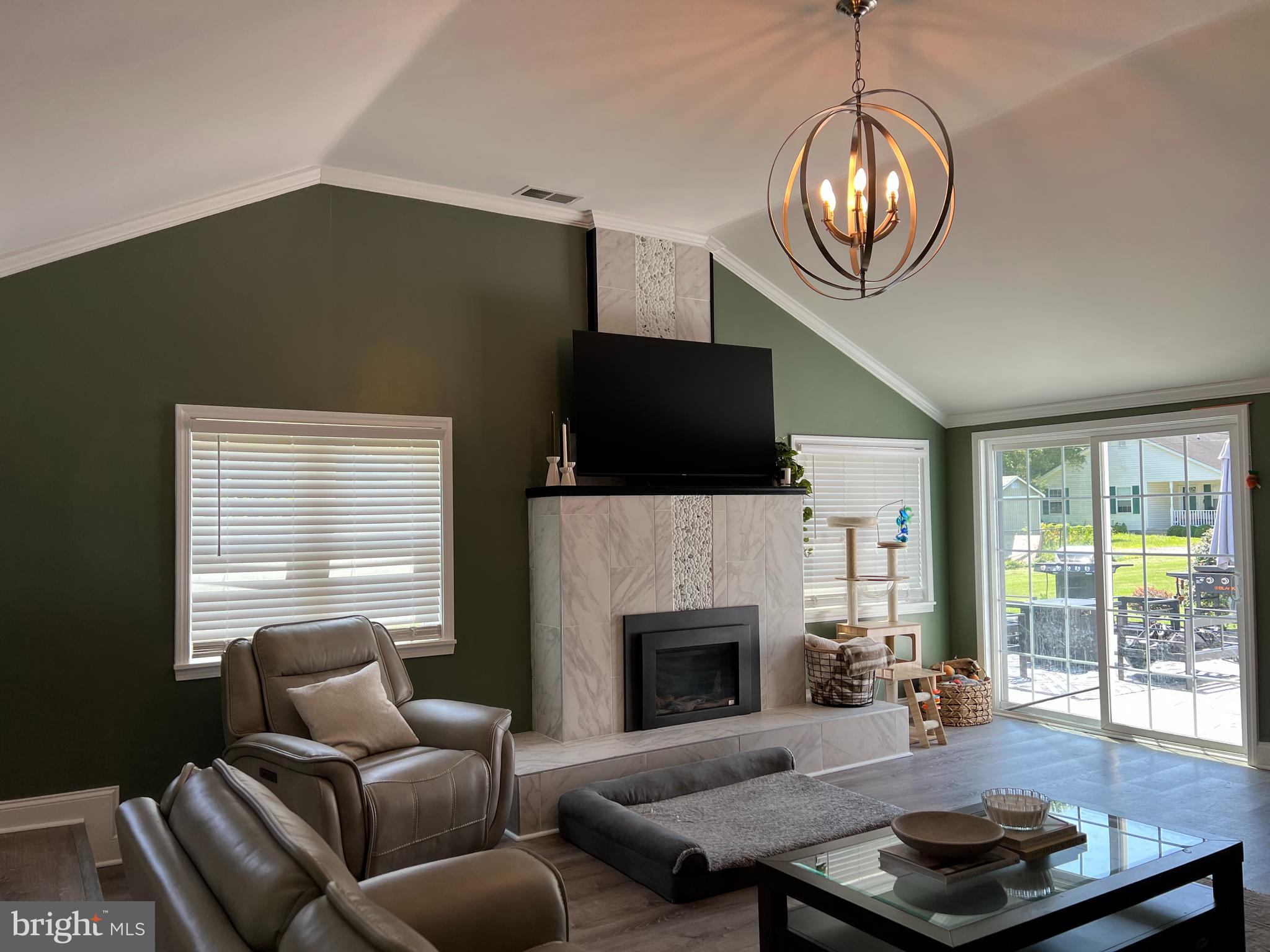 COBB ISLAND - Residential Lease