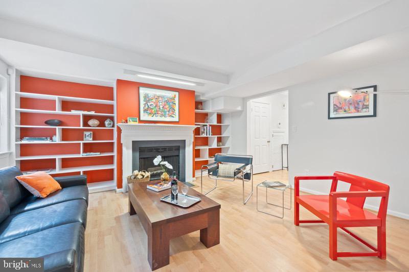 KENWOOD FOREST - Residential