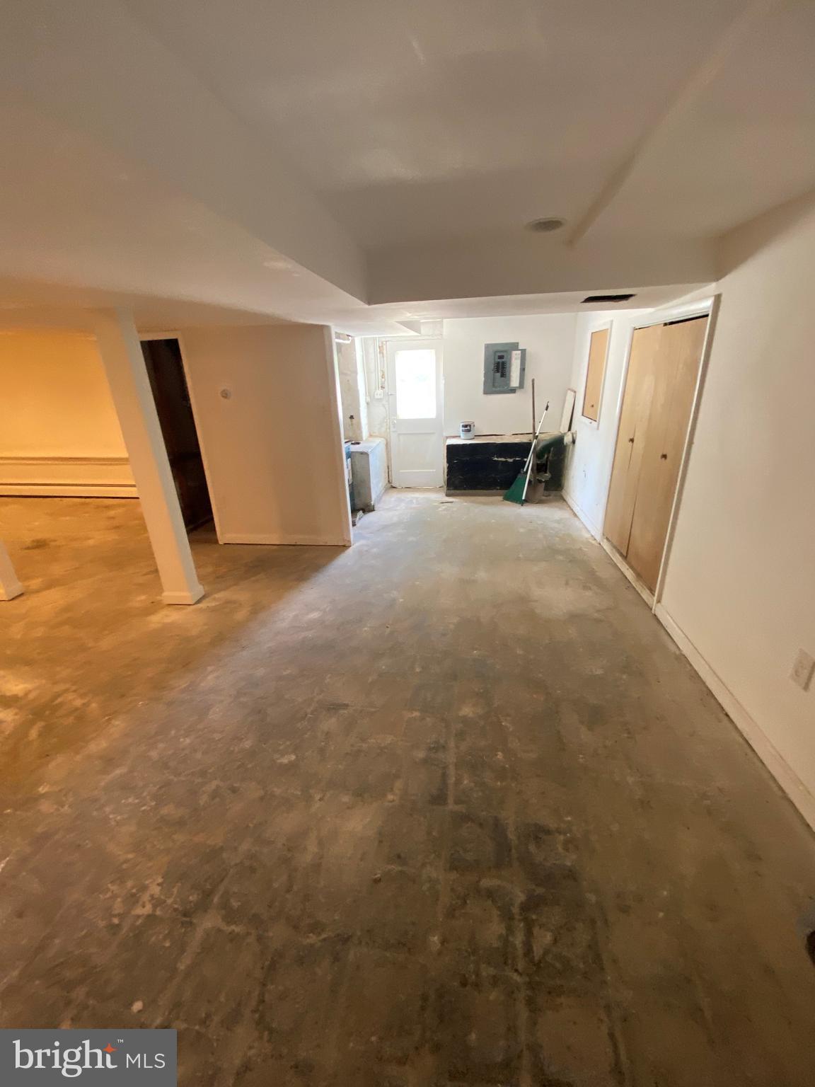 ELMWOOD - Residential