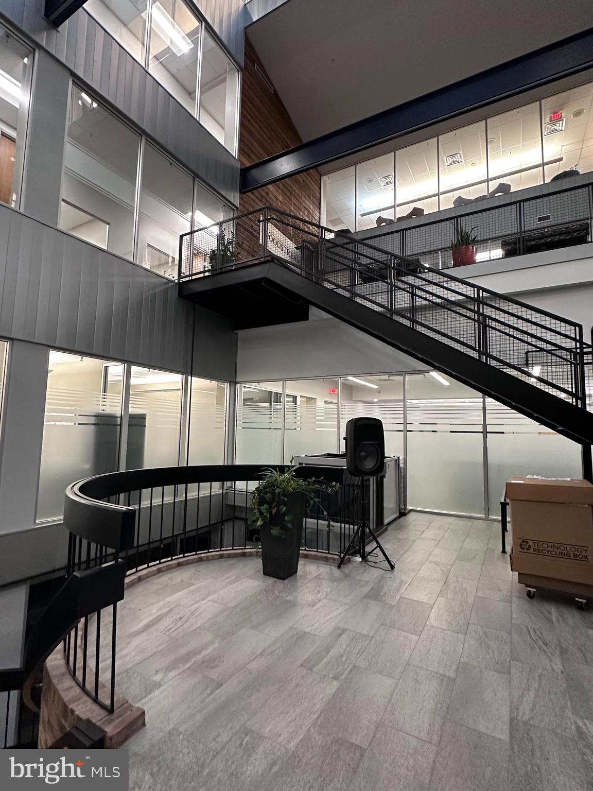 29 E KING STREET SUITE 101