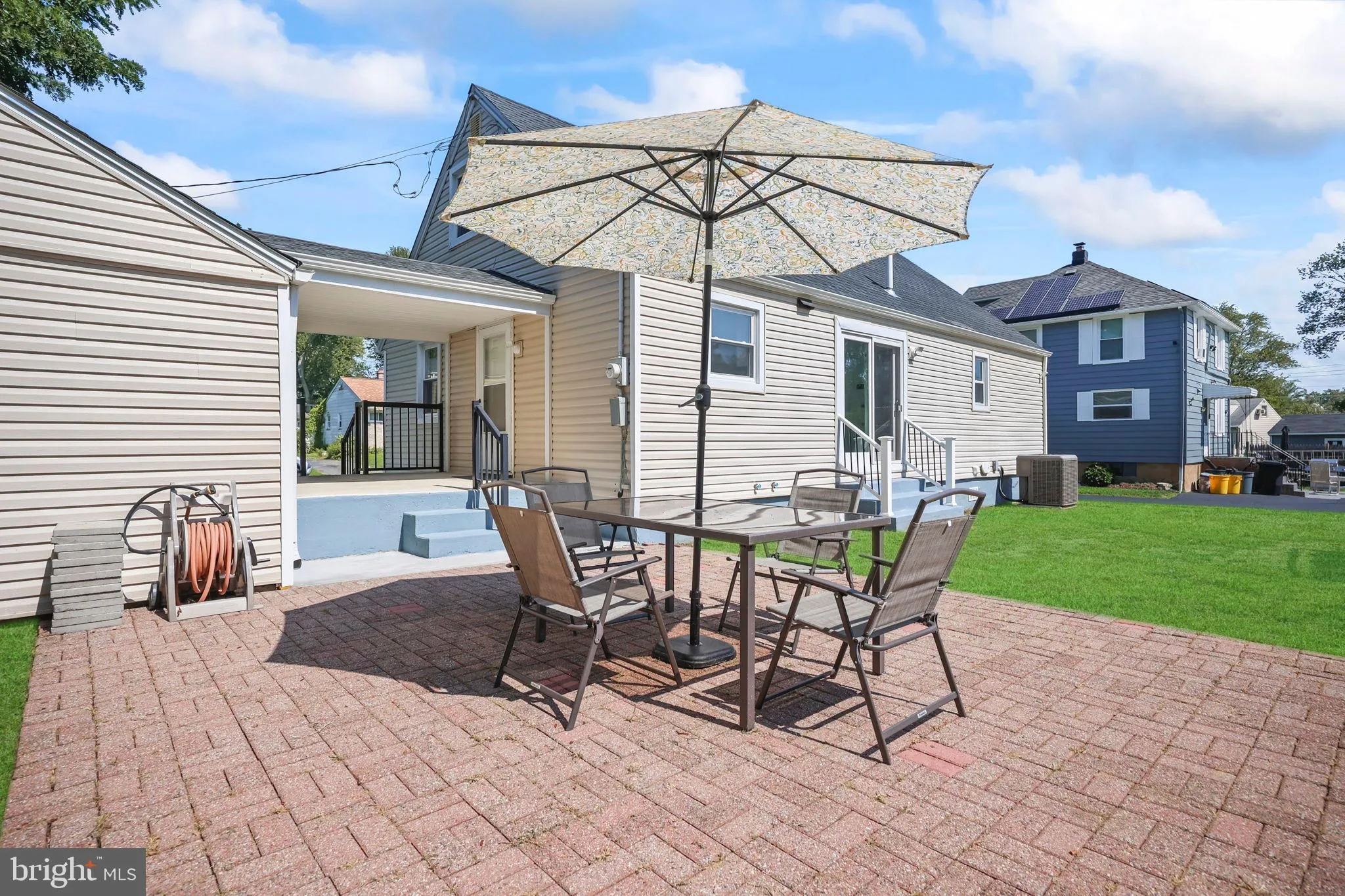 Ewing, New Jersey 08638, United States, 3 Bedrooms Bedrooms, ,2 BathroomsBathrooms,Residential,Pending,182527