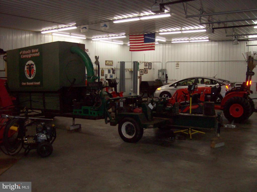 KIRKWOOD - Commercial Sale