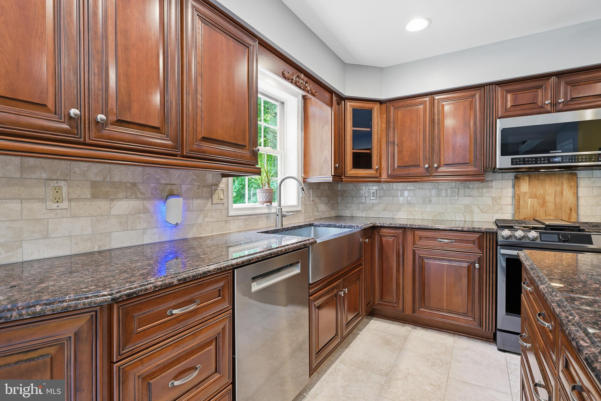 BEACON POINT - Residential