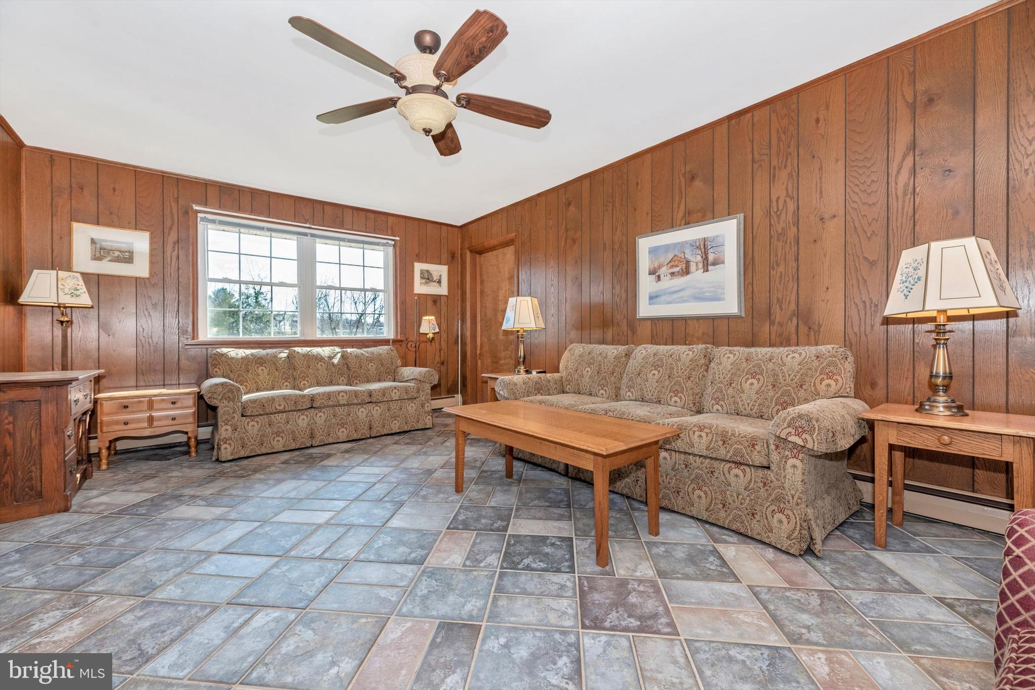 WARFIELDSBURG - Residential