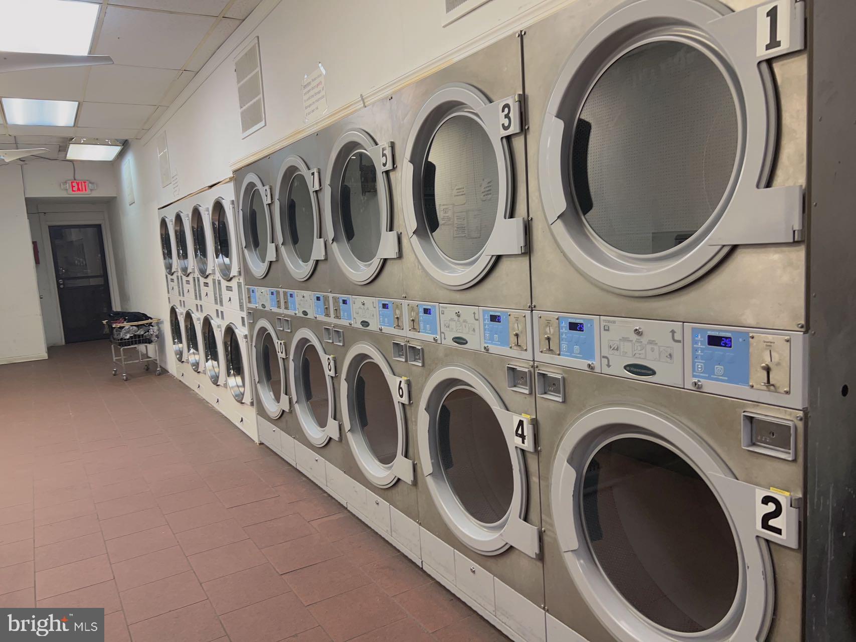 PHILADELPHIA (WEST) - Commercial Sale