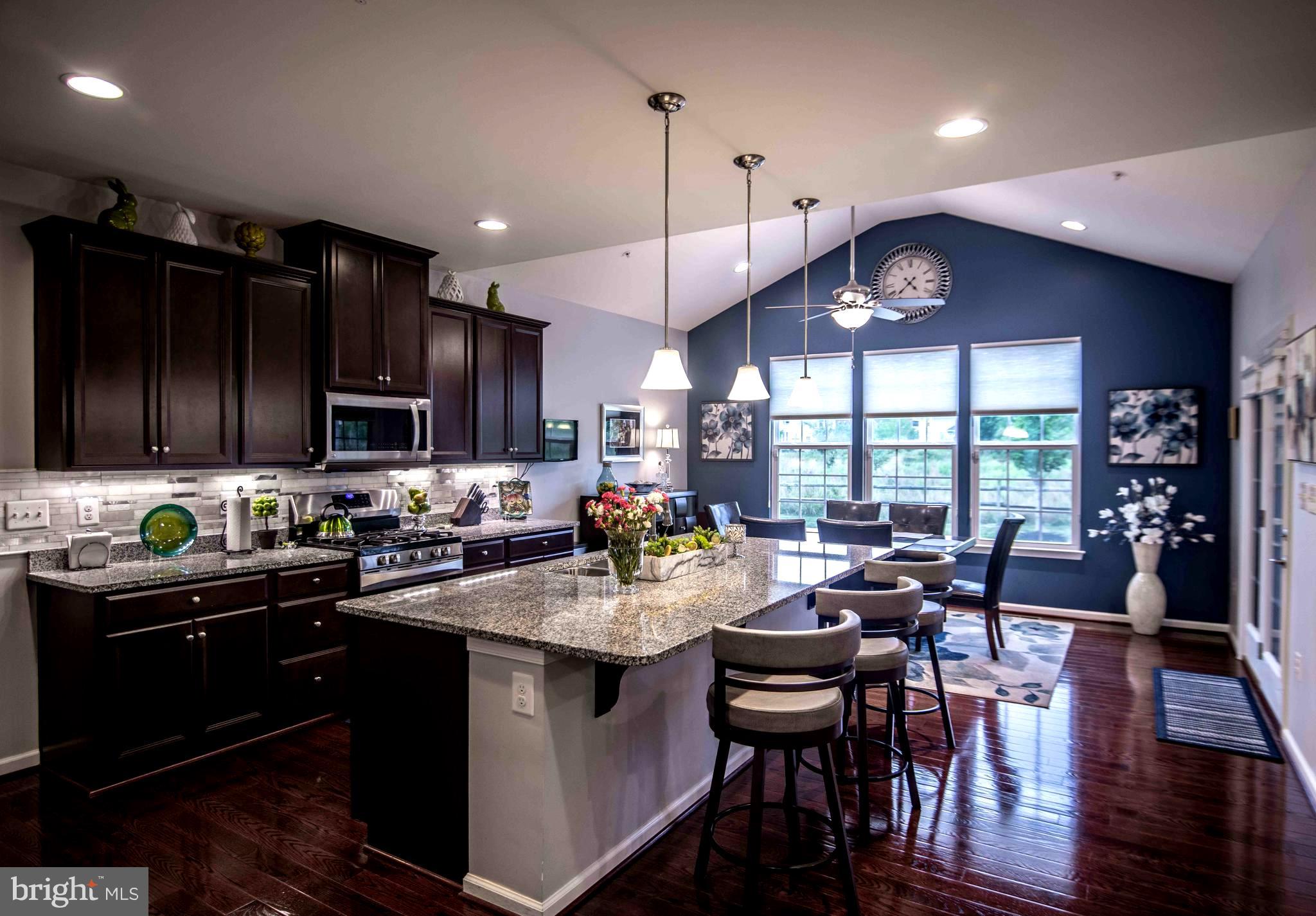 OAK CREEK CLUB - Residential