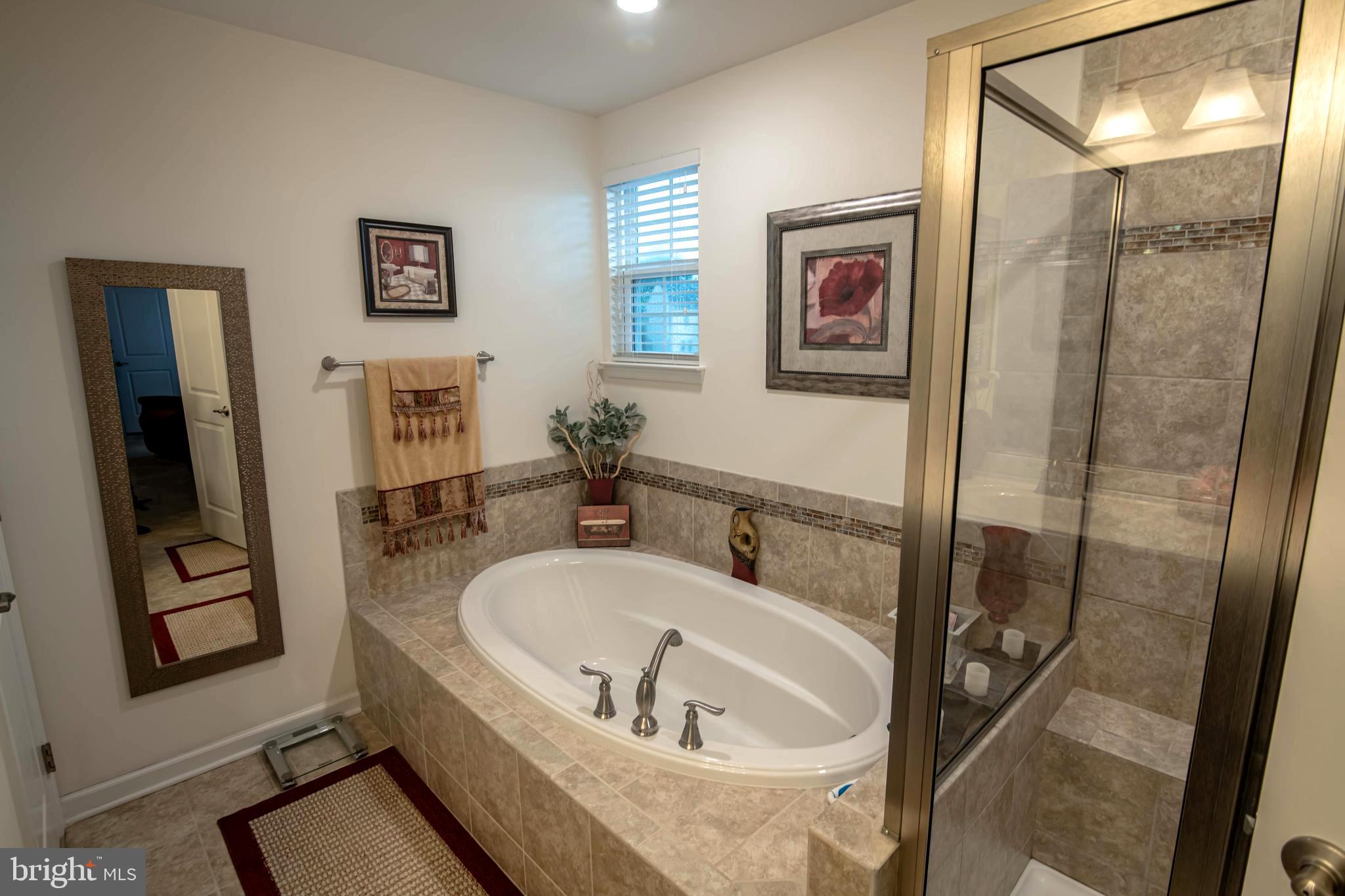 OAK CREEK CLUB - Residential