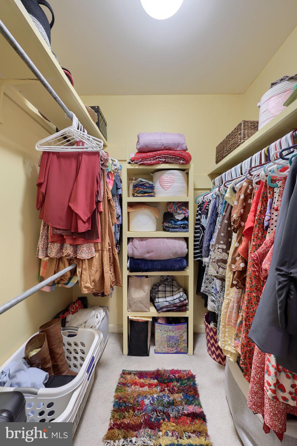 COUNTRY PLACE - Residential