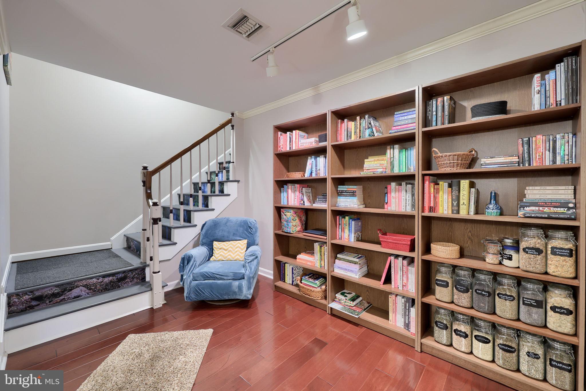 COUNTRY PLACE - Residential