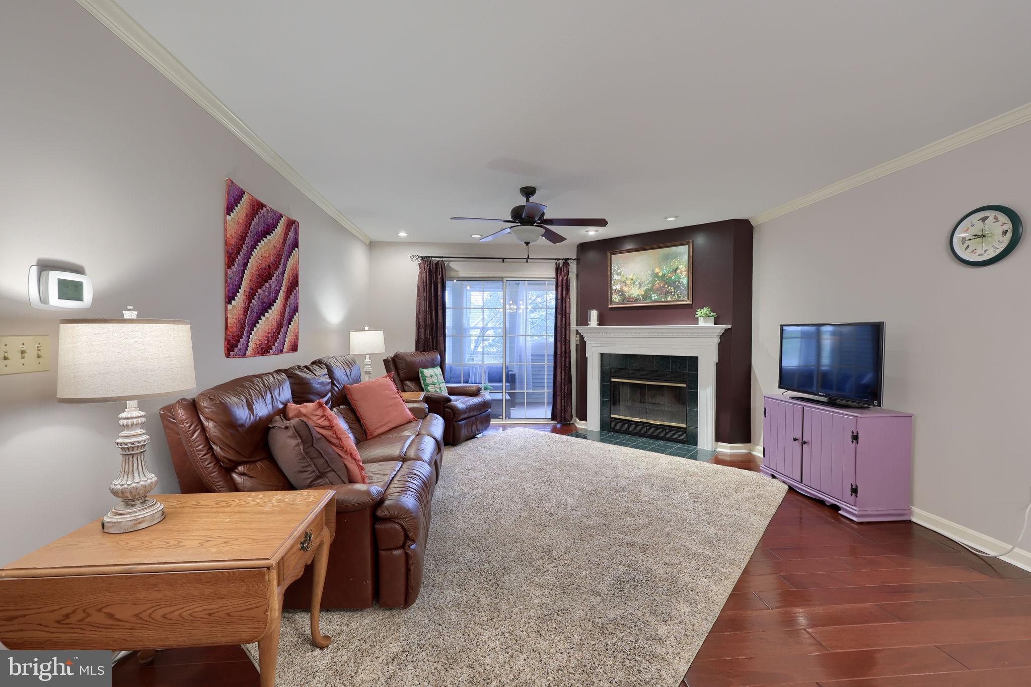 COUNTRY PLACE - Residential