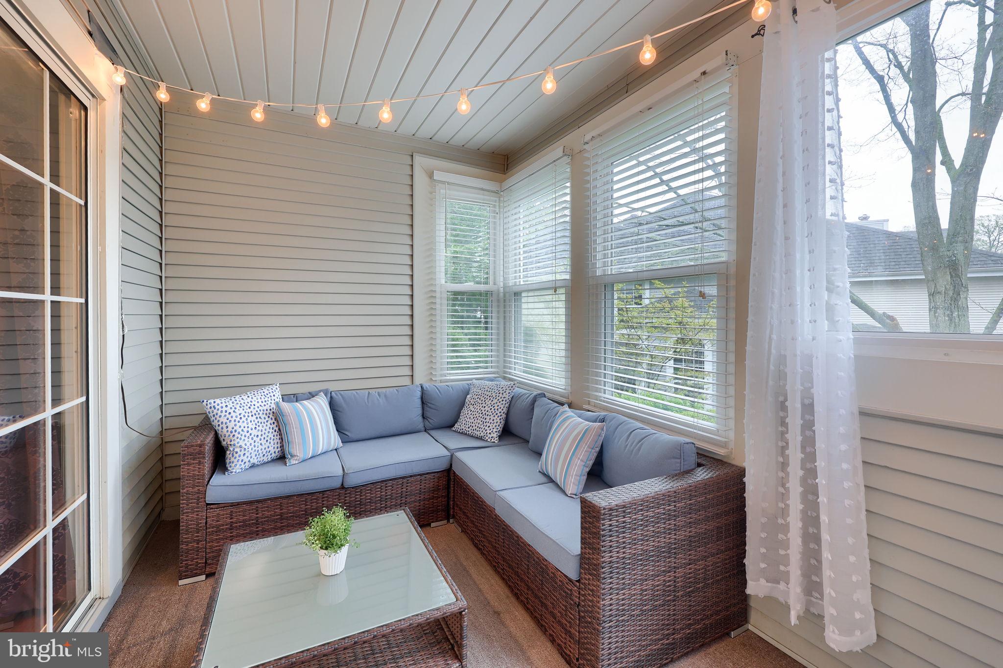 COUNTRY PLACE - Residential