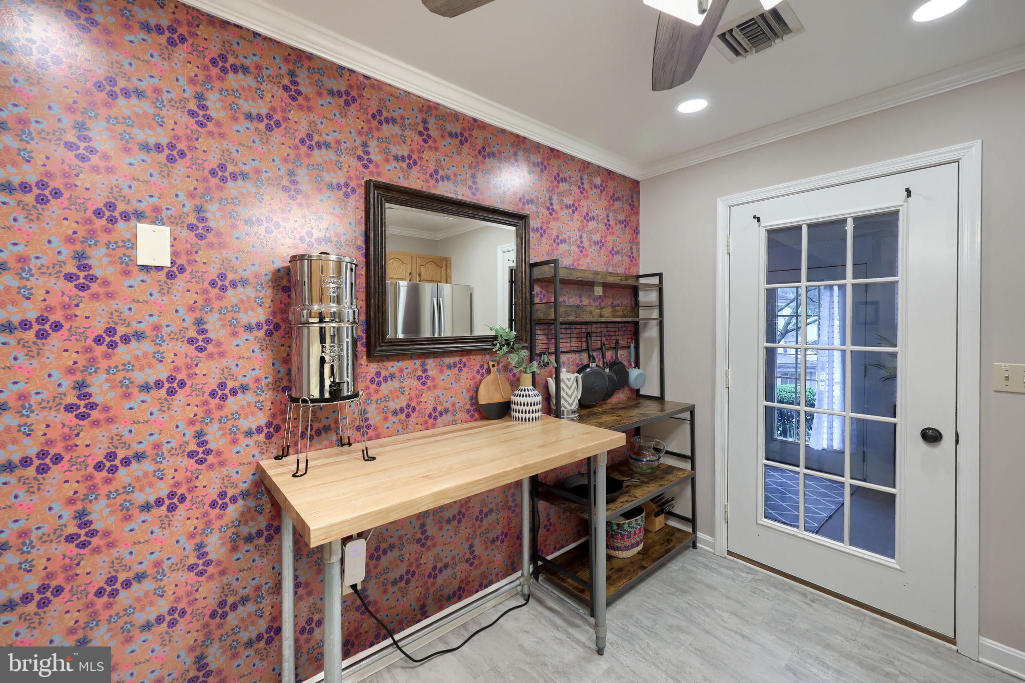 COUNTRY PLACE - Residential