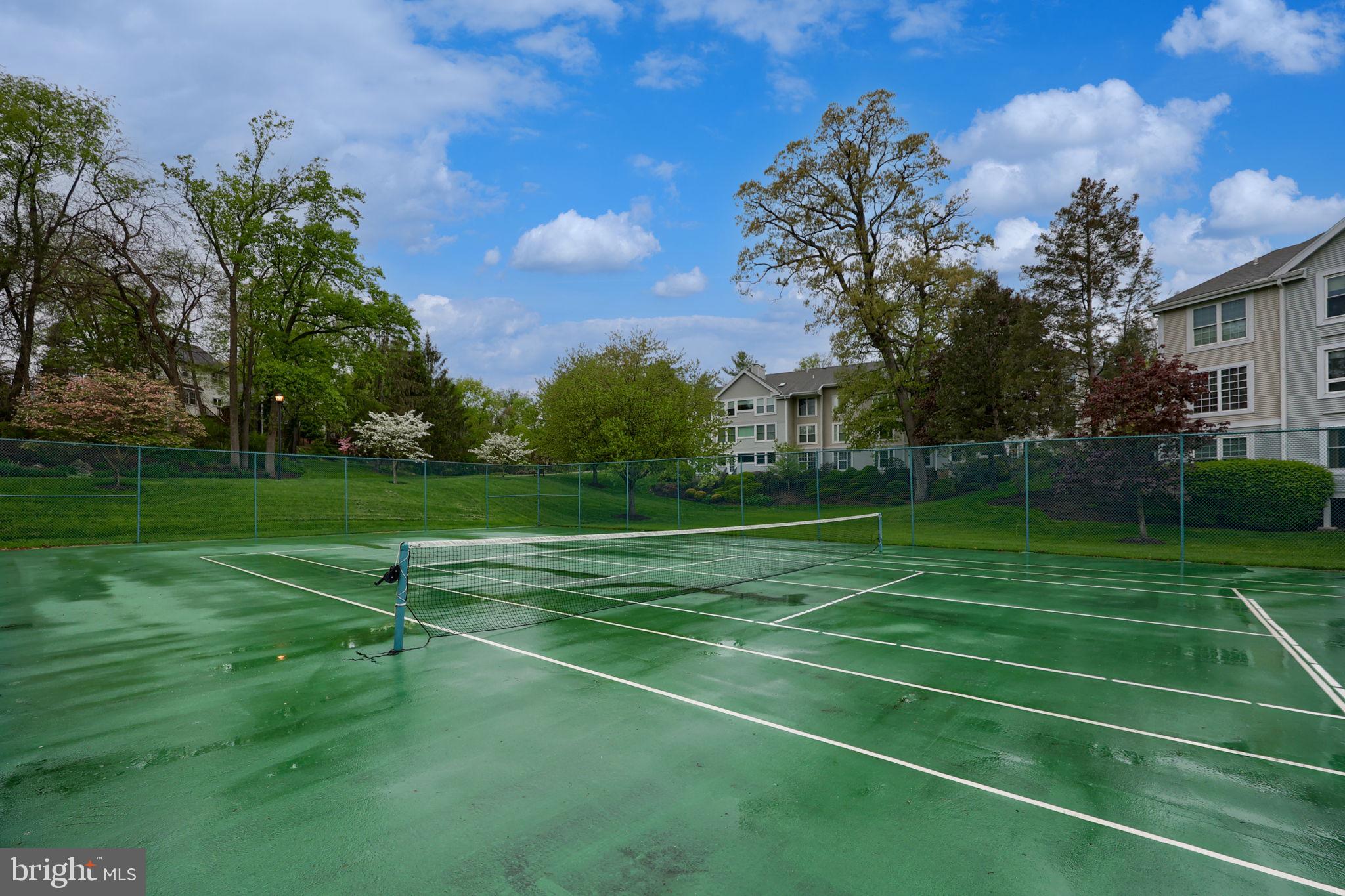 COUNTRY PLACE - Residential