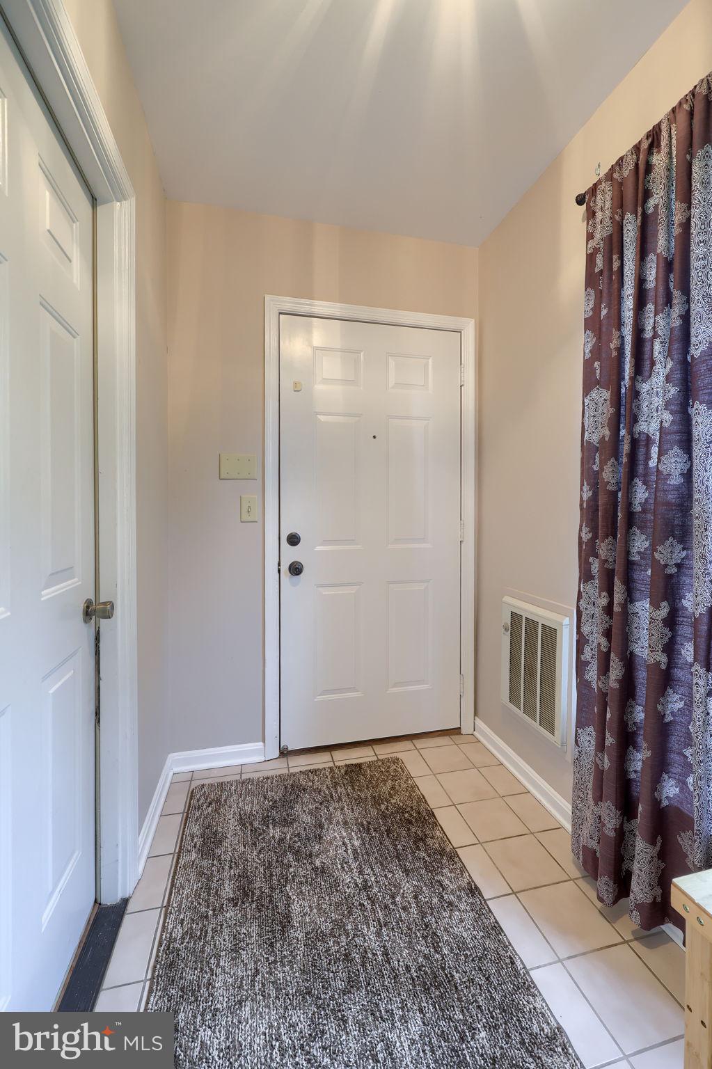 COUNTRY PLACE - Residential