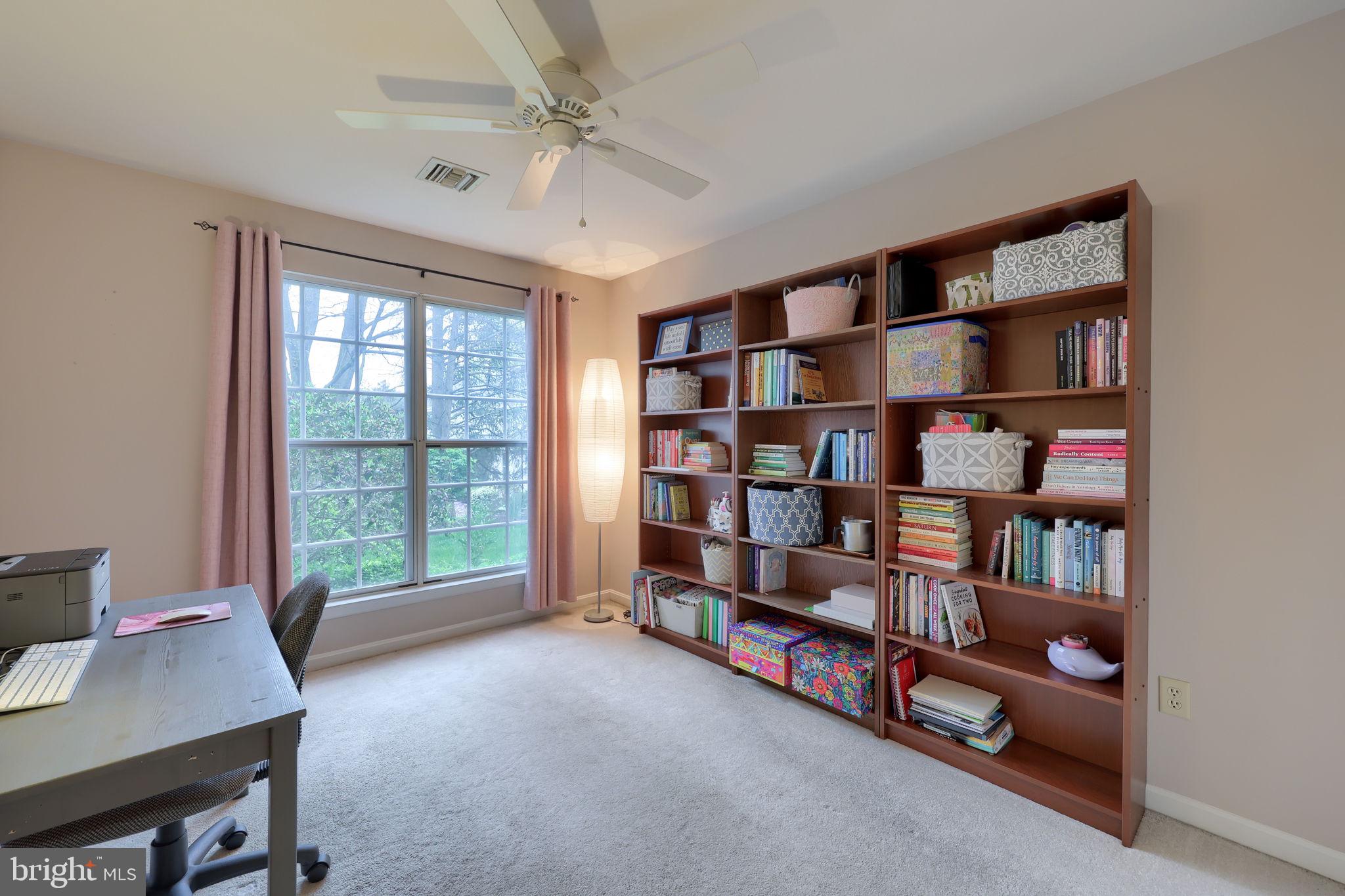 COUNTRY PLACE - Residential