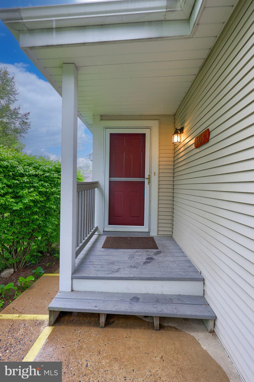 COUNTRY PLACE - Residential