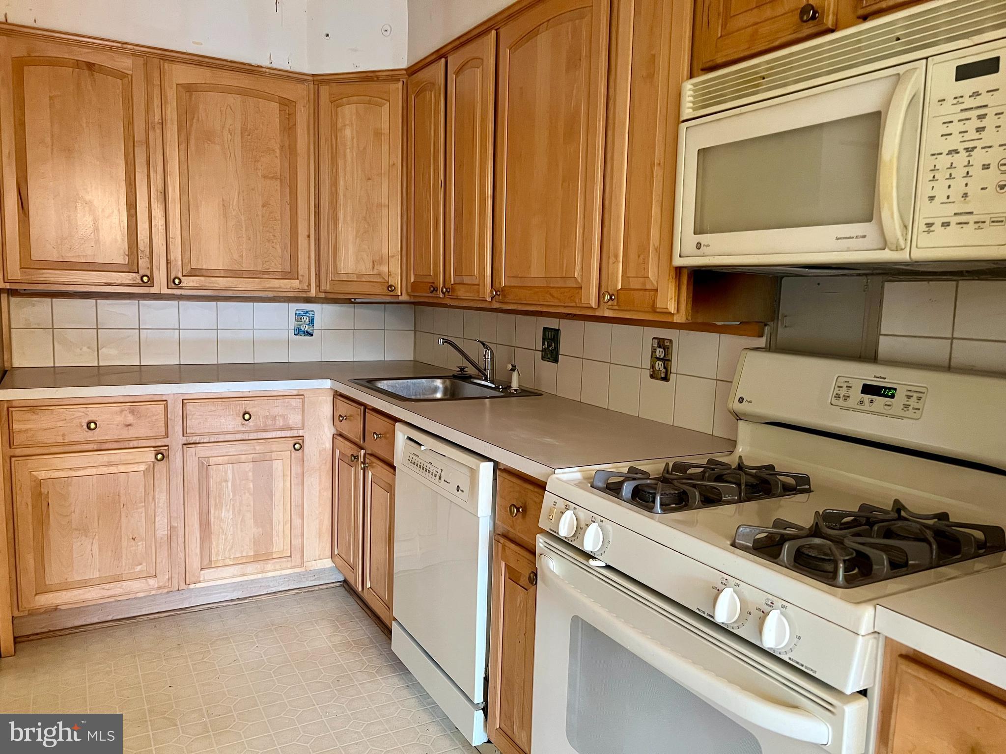 AMERICANA FINMARK - Residential