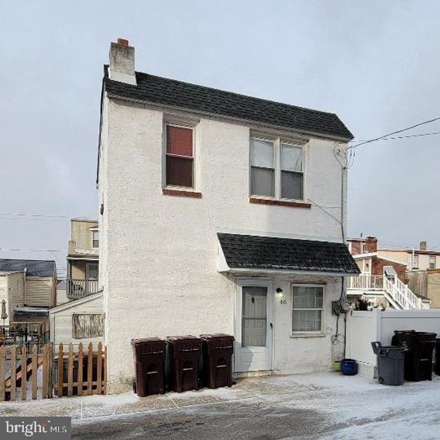 Standalone 1 bedroom rental in Bridgeport features fresh paint, new flooring, new kitchen cabinets, countertops and appliances (Refrigerator, stove, and microwave). Laundry facilities on the premises.