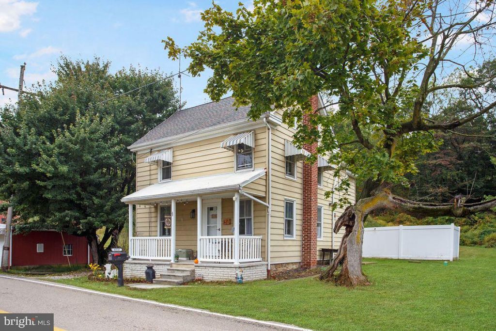 Photo of 6816 Kopp Road, SPRING GROVE, PA 17362 (MLS # PAYK2090996)