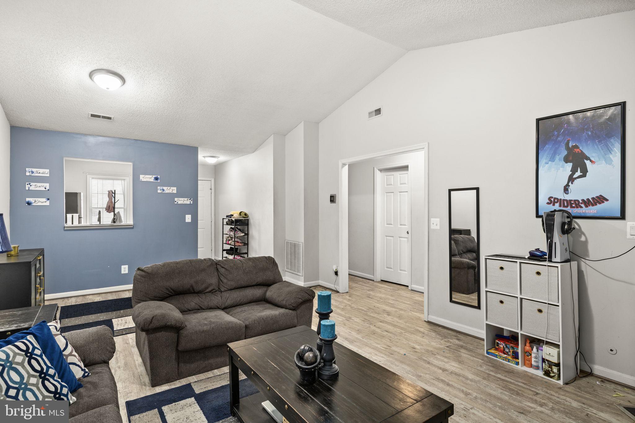 SOUTH RIDGE - Residential