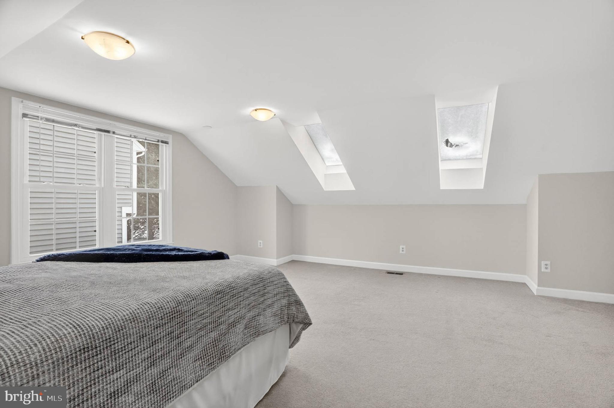 HALLOWELL - Residential