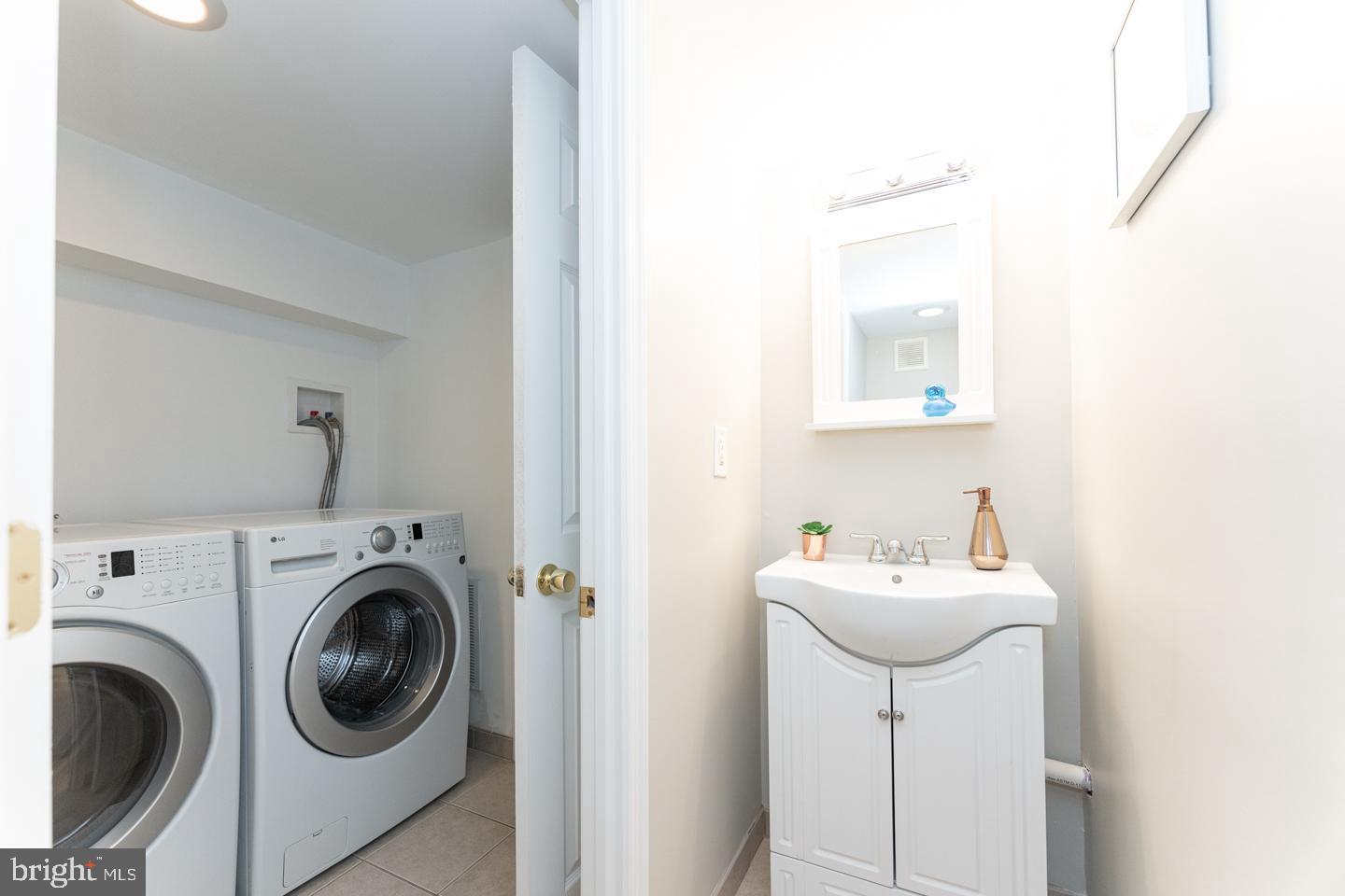 PASSYUNK SQUARE - Residential