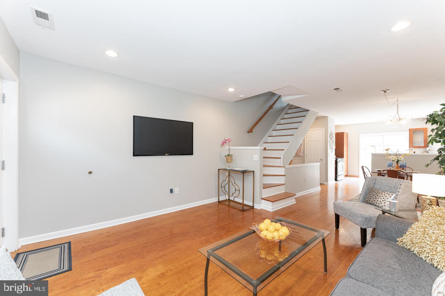 PASSYUNK SQUARE - Residential