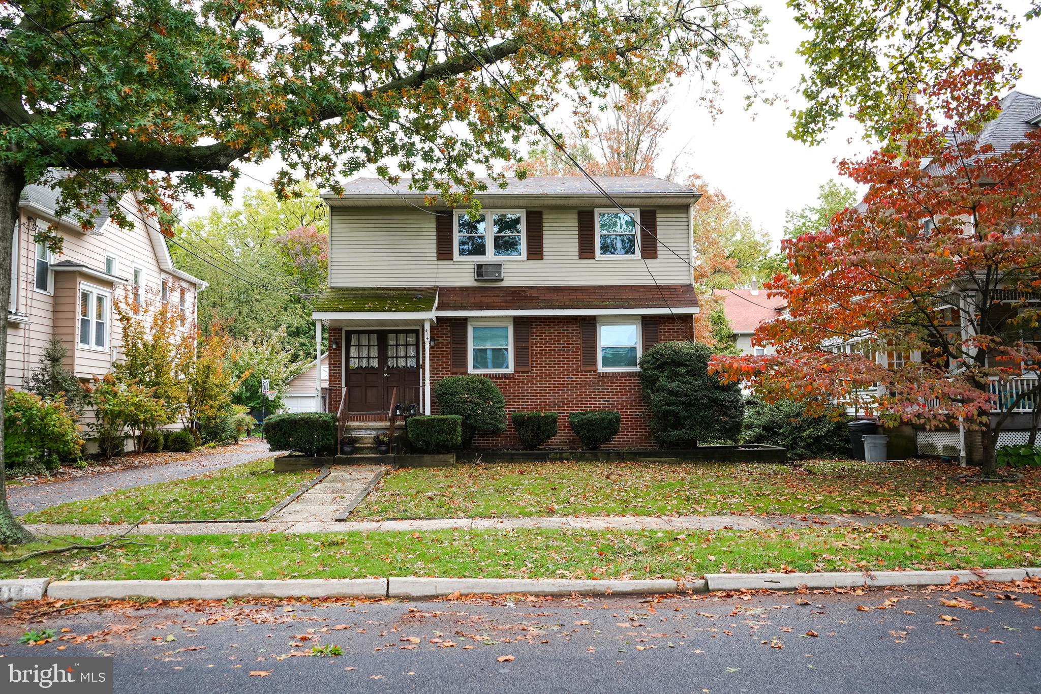 414 LEES AVENUE UNIT B