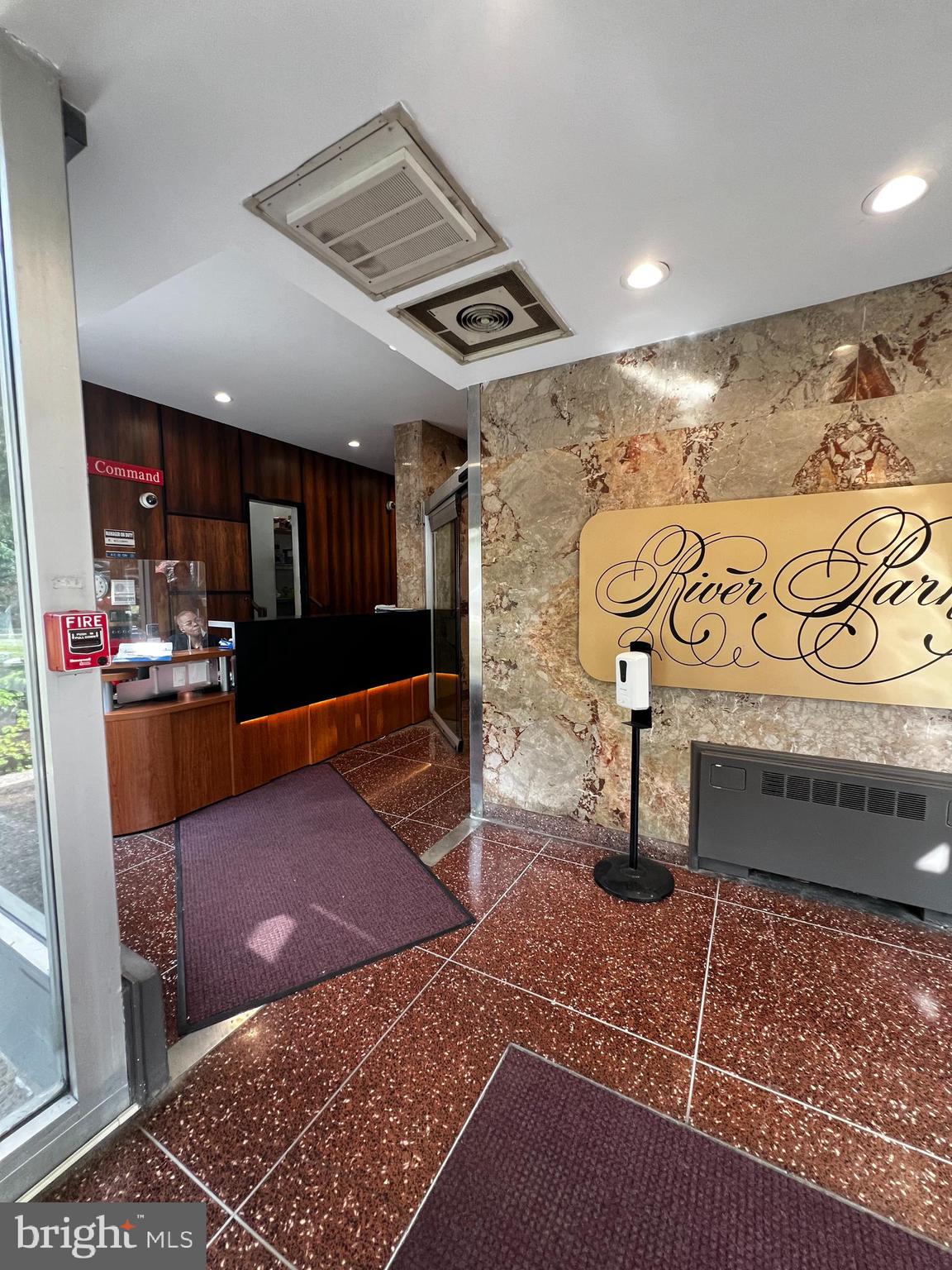 RIVER PARK - Residential