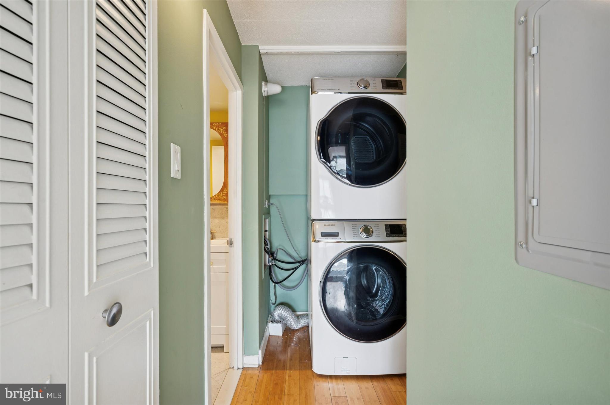 GREEN HILL - Residential