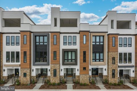 Photo of 14938 Dispatch Street #5, ROCKVILLE, MD 20850 (MLS # MDMC2177038)