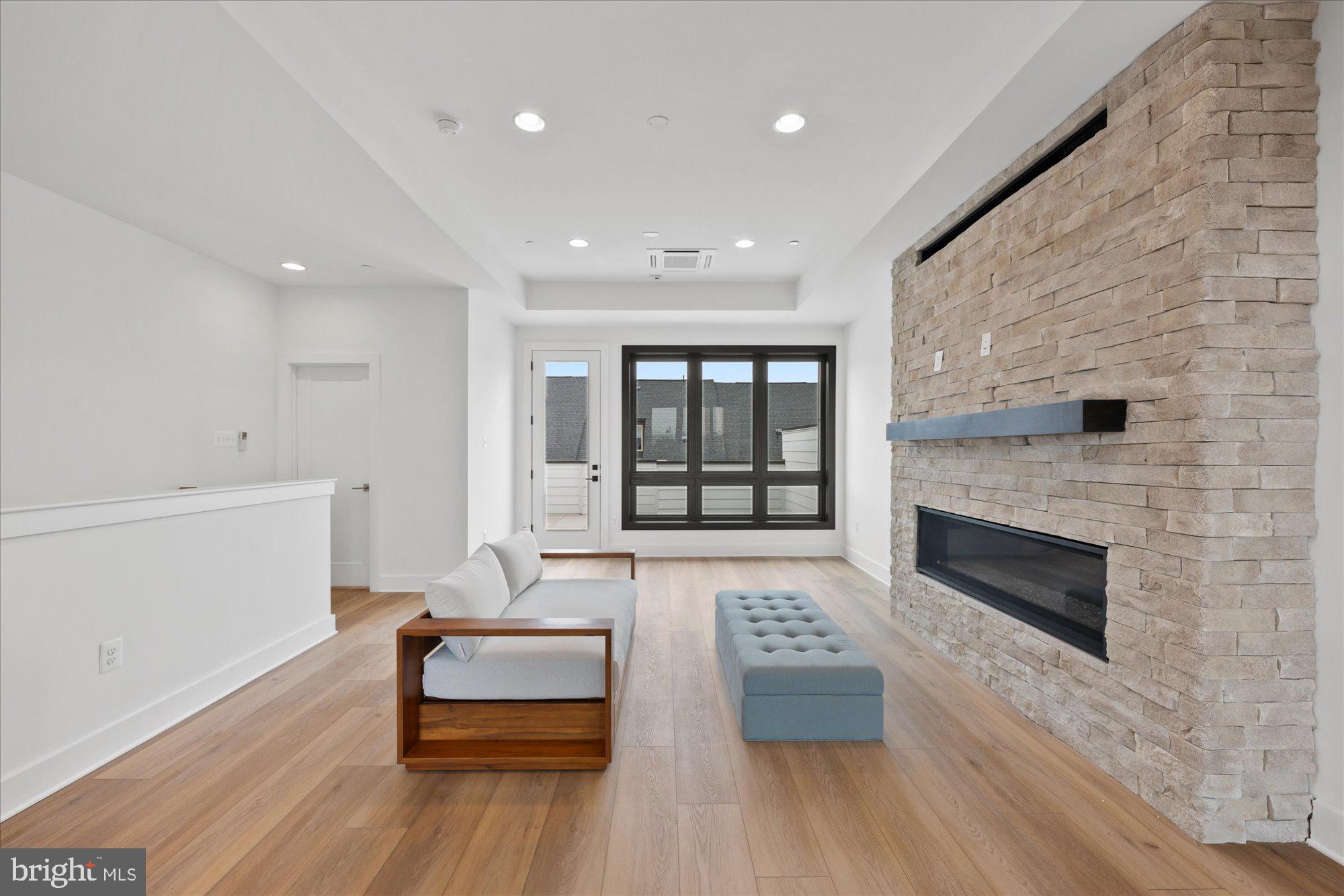 THE GROVE - Residential