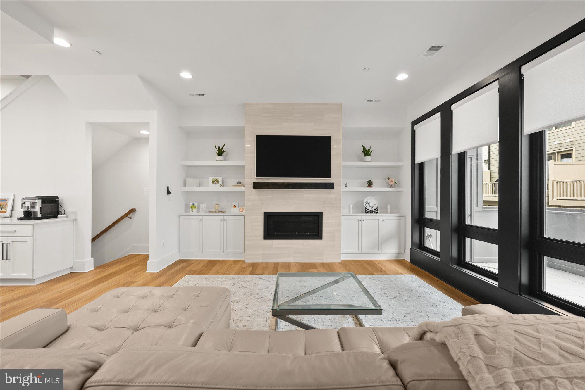 THE GROVE - Residential