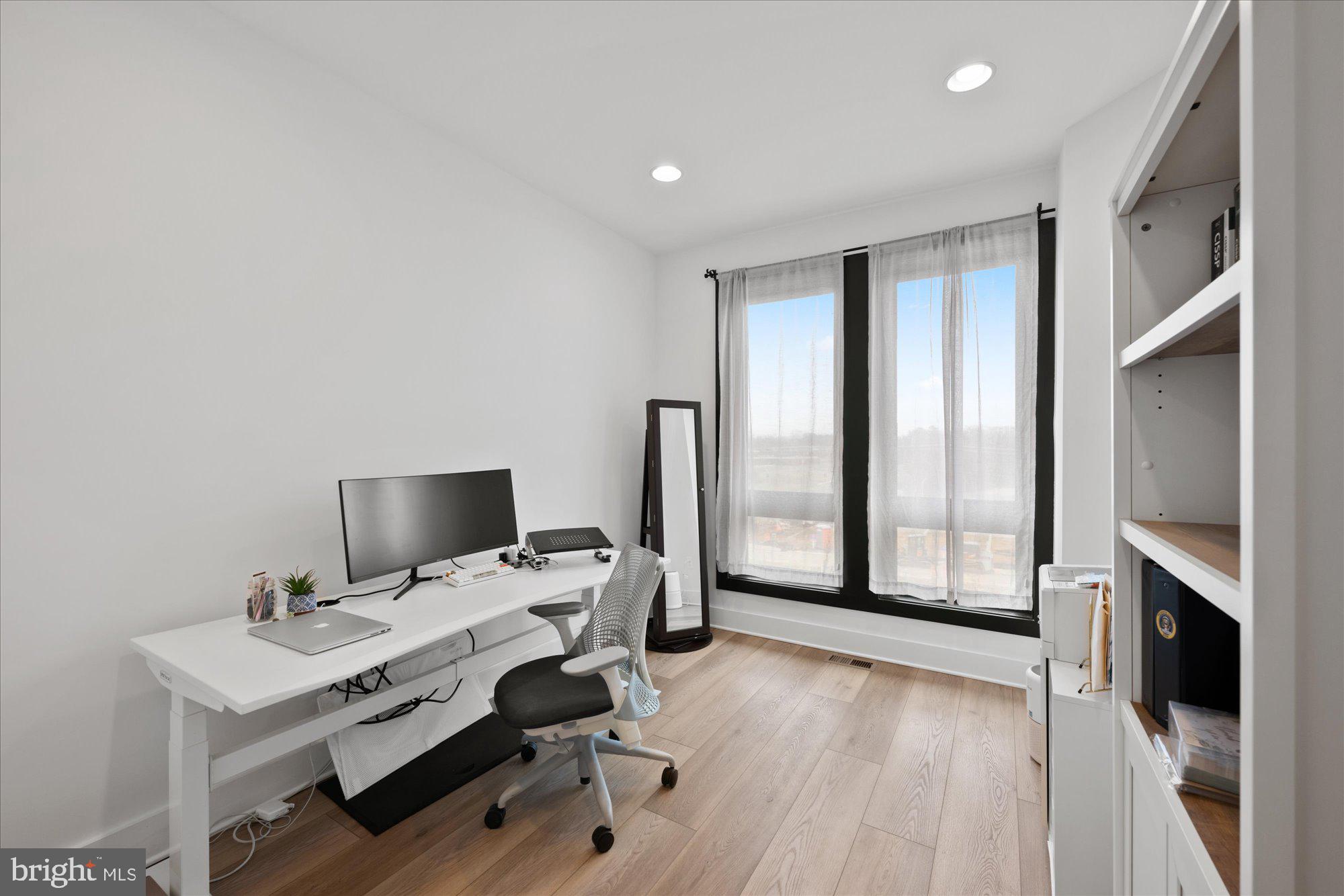 THE GROVE - Residential