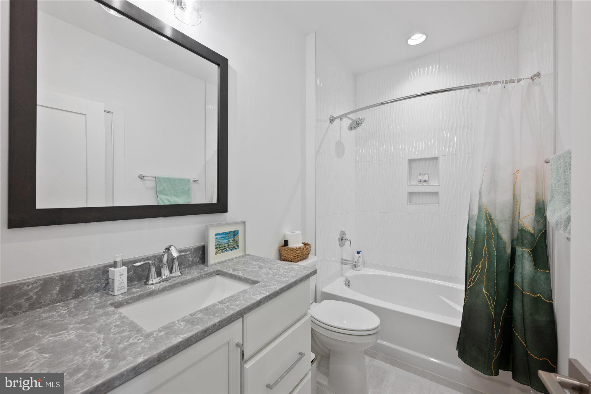 THE GROVE - Residential