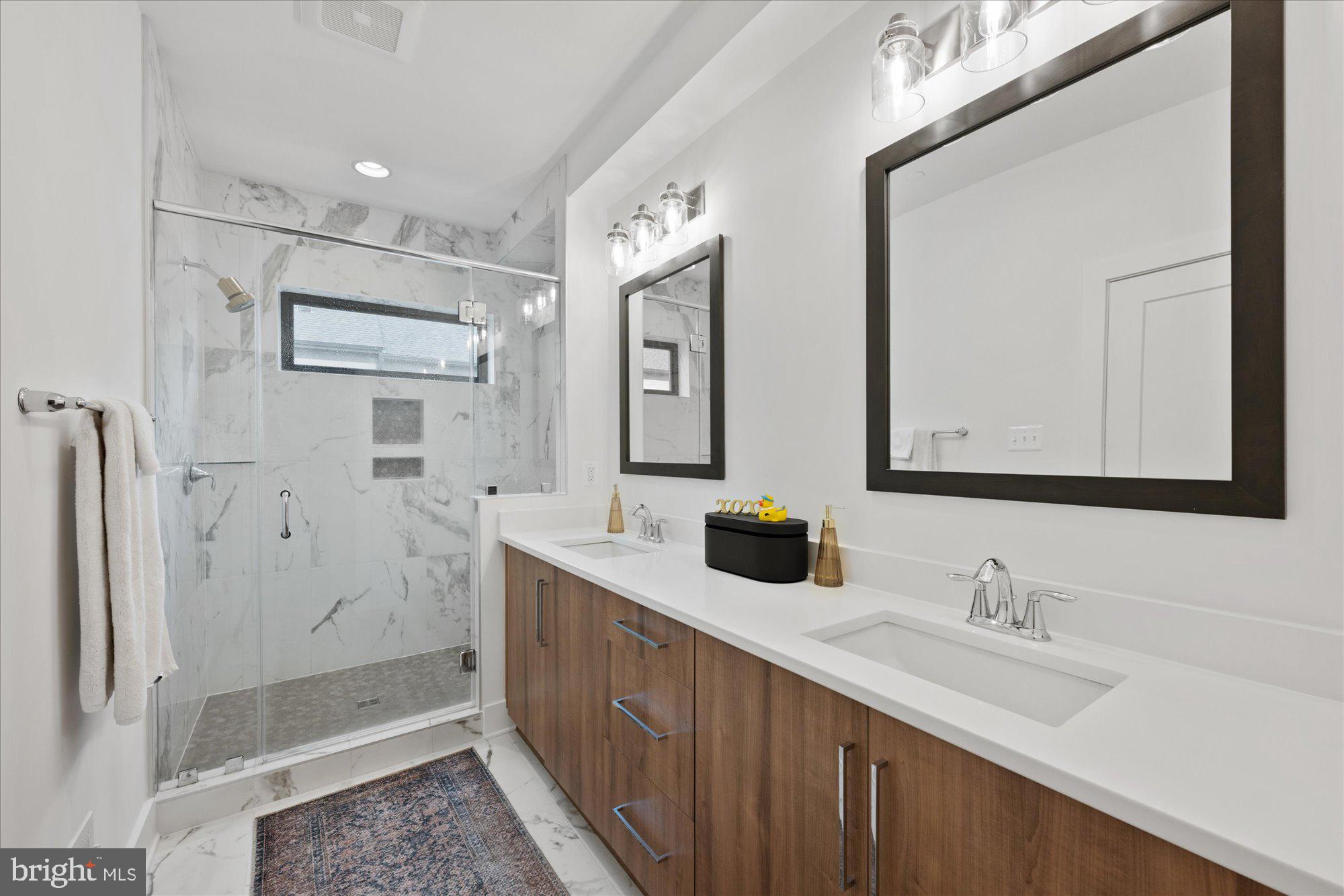 THE GROVE - Residential