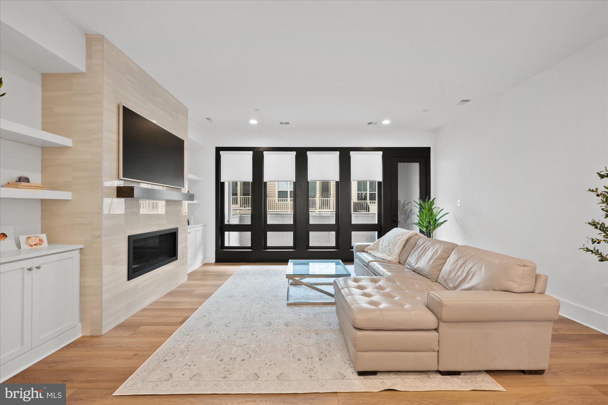 THE GROVE - Residential