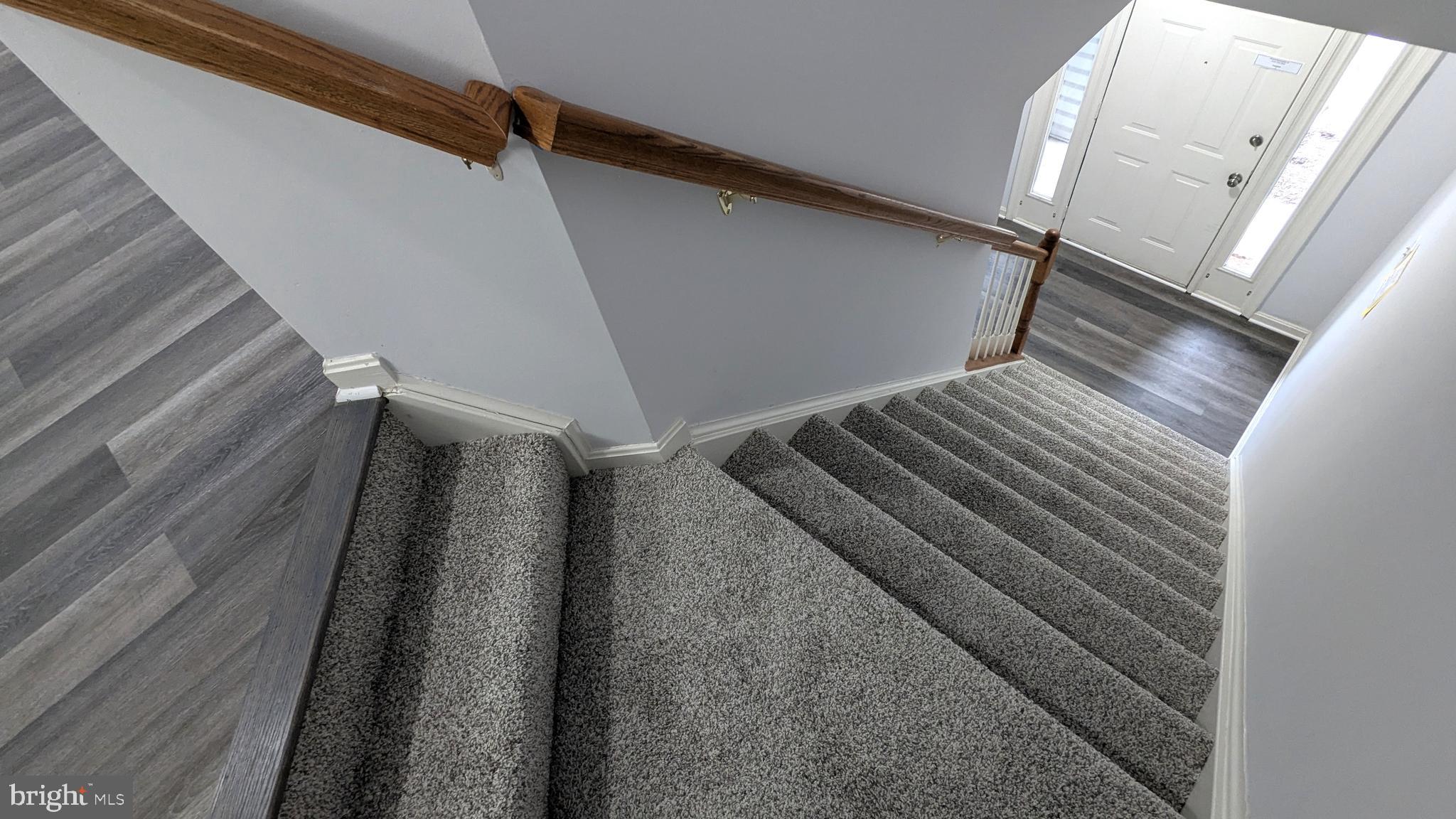 LIFESTYLE AT SULLY STATION - Residential