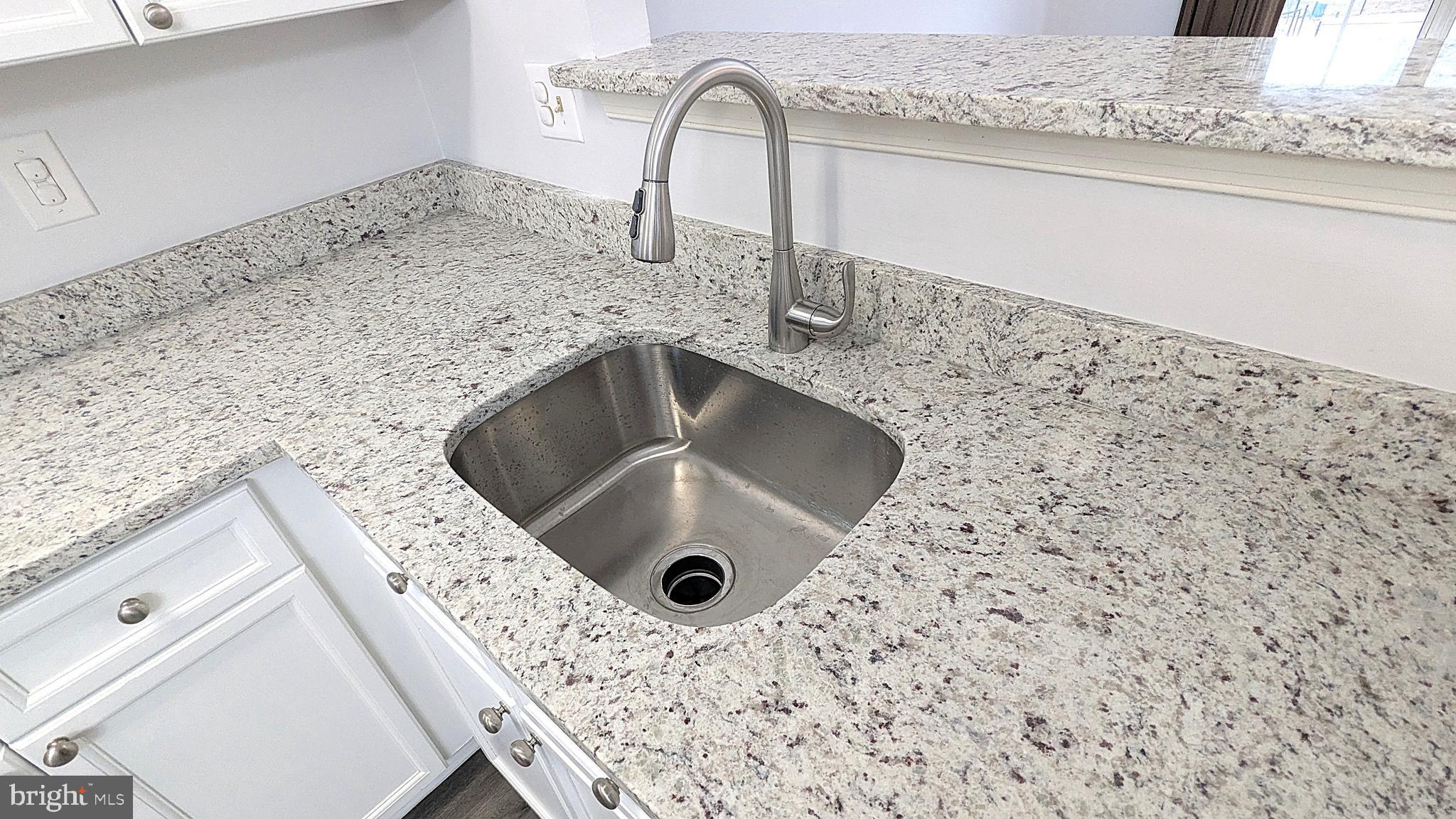 LIFESTYLE AT SULLY STATION - Residential