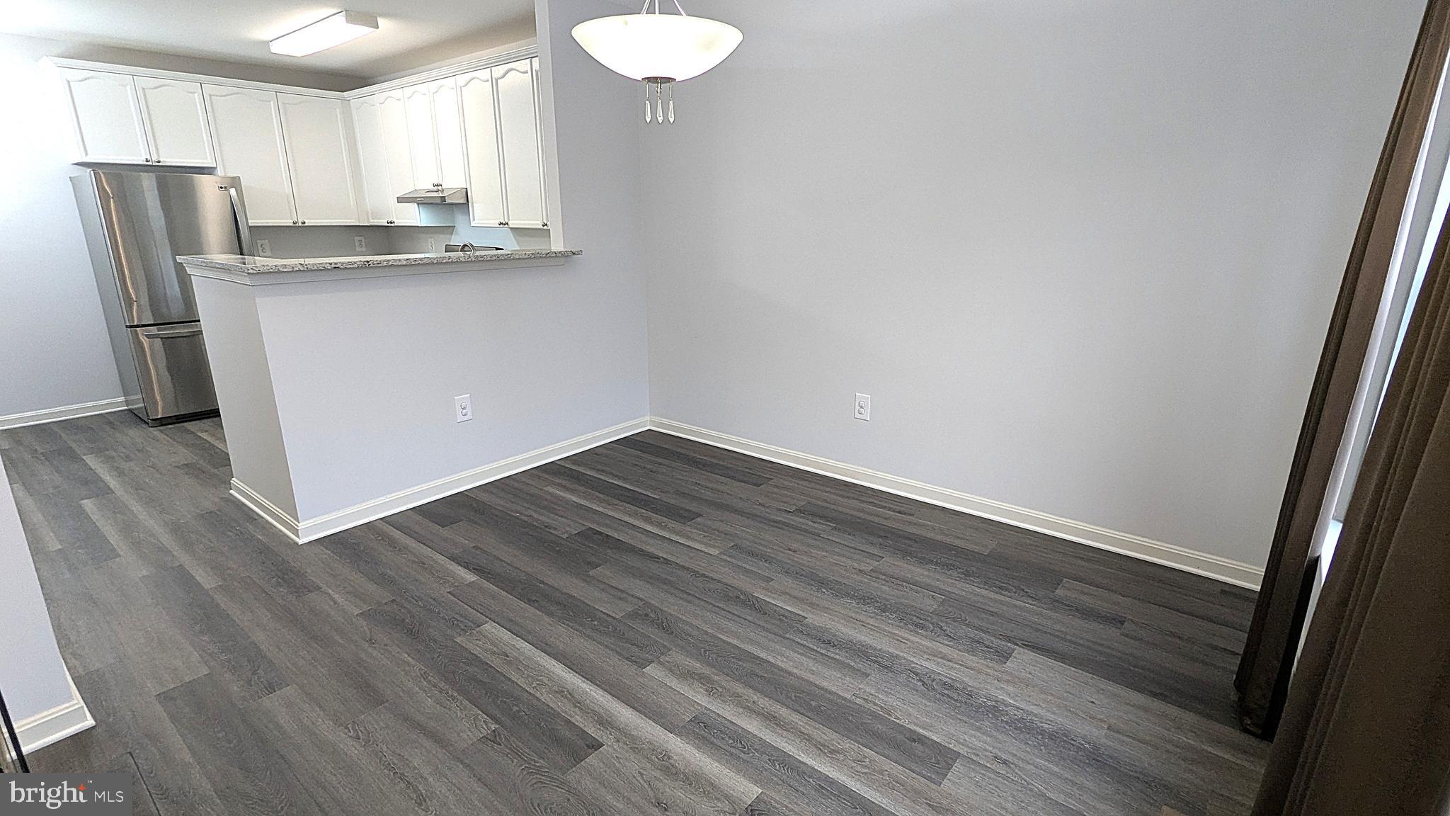 LIFESTYLE AT SULLY STATION - Residential