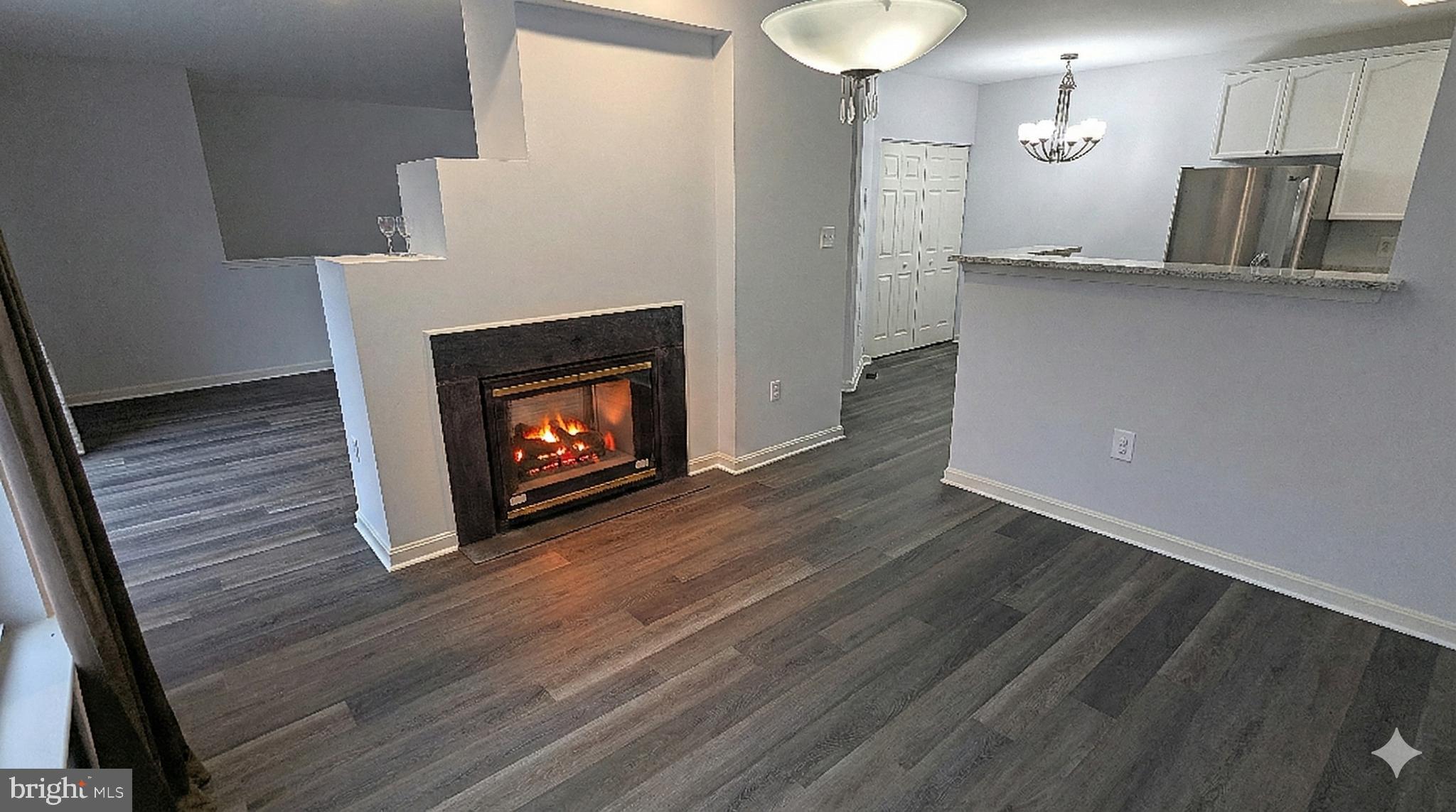 LIFESTYLE AT SULLY STATION - Residential