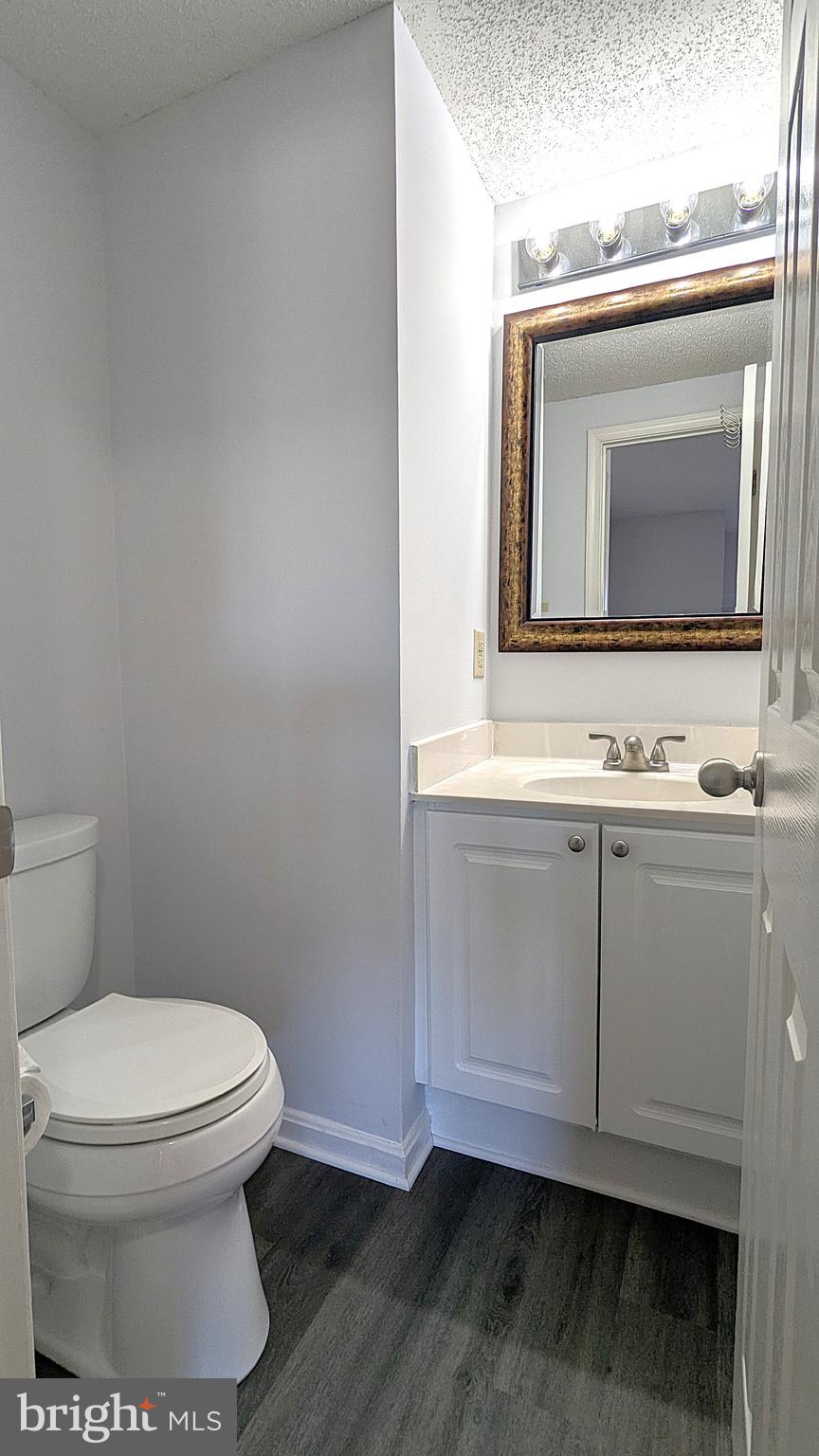 LIFESTYLE AT SULLY STATION - Residential