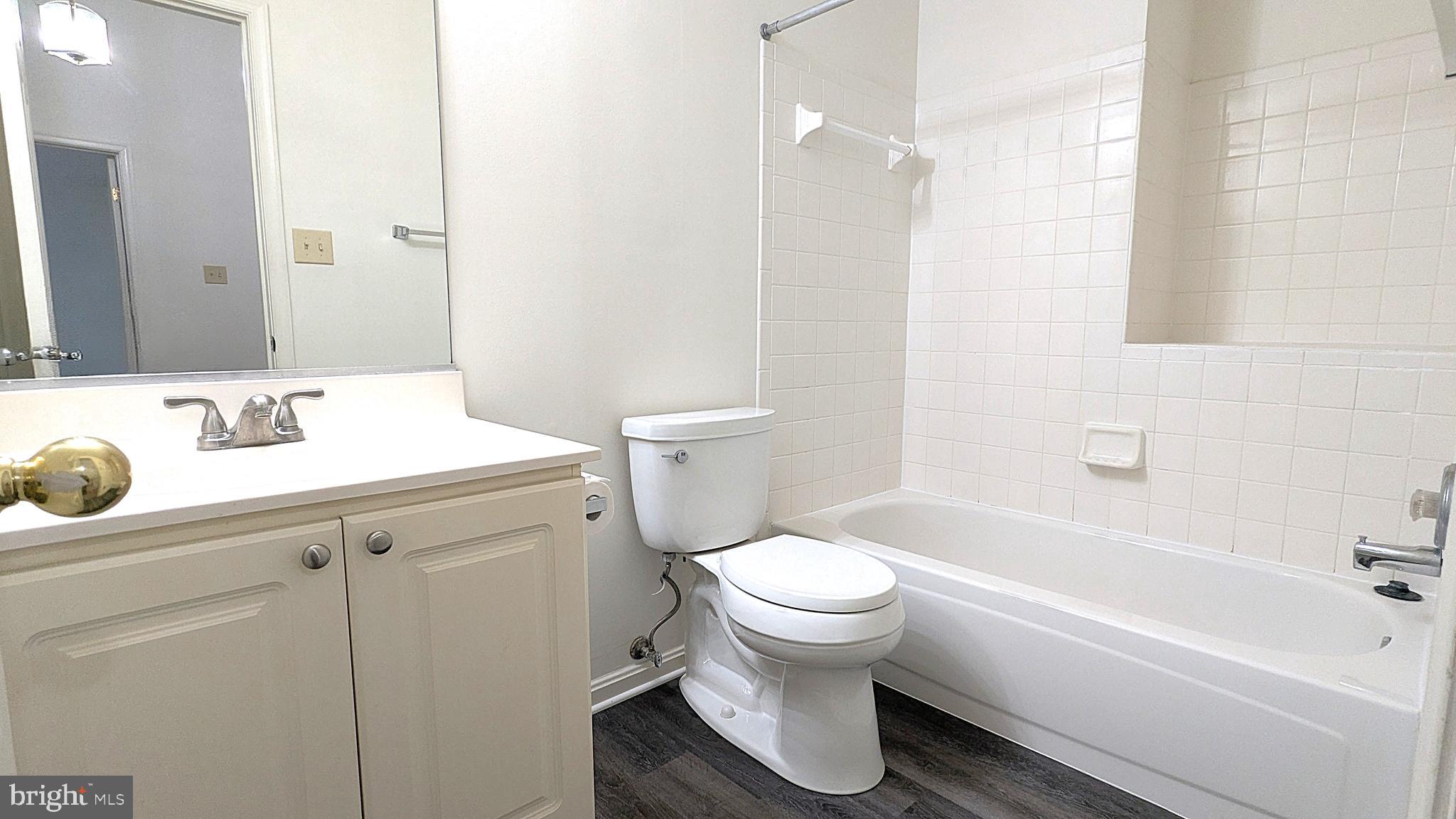 LIFESTYLE AT SULLY STATION - Residential