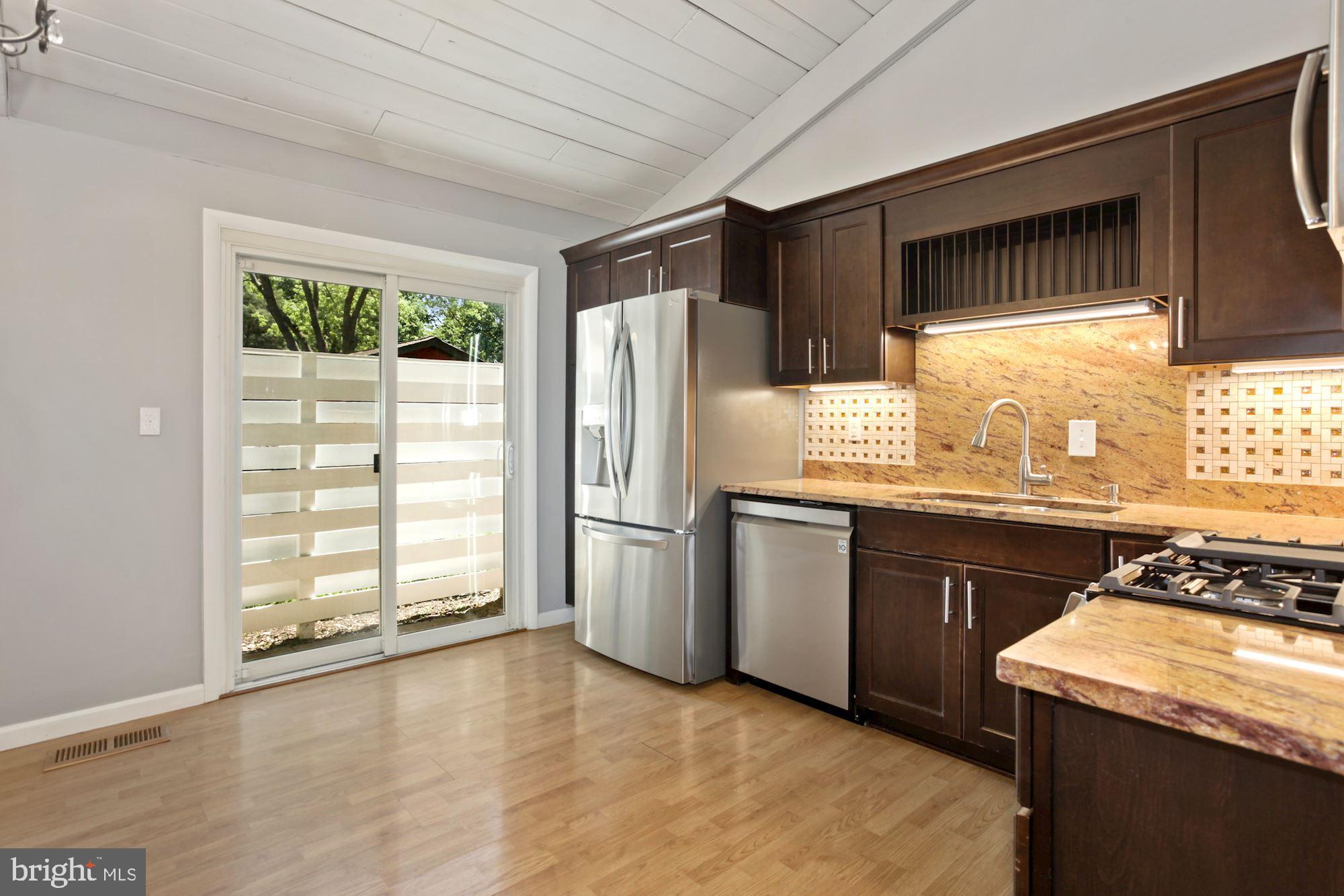 LAKE RIDGE - Residential