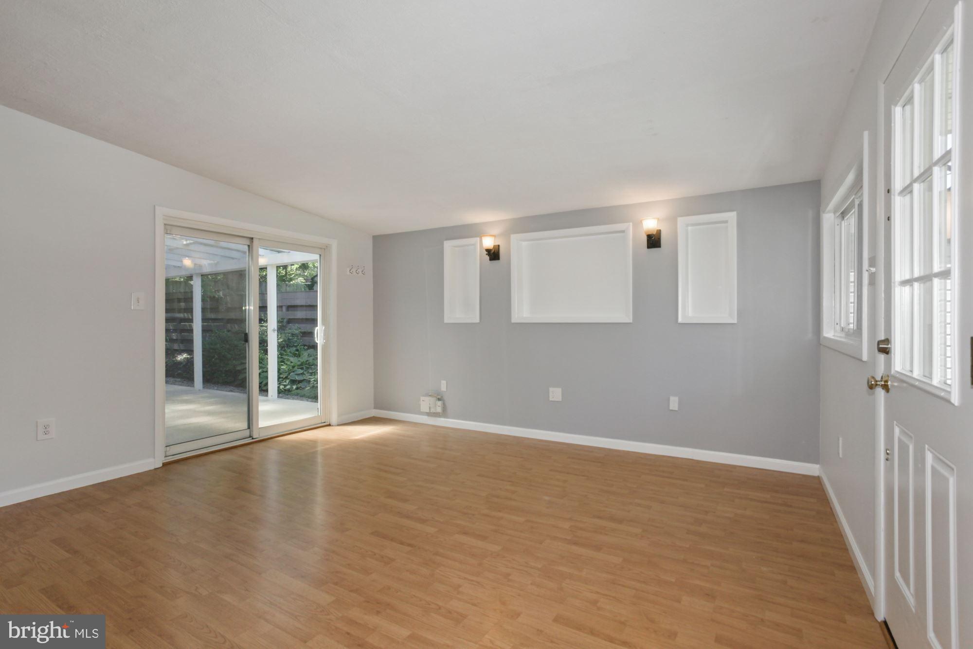 LAKE RIDGE - Residential