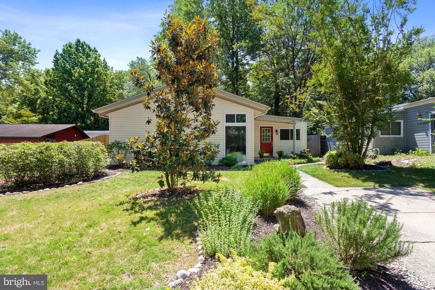 Fully renovated single family house with premium landscaped backyard.  Recent upgrades and major system refreshes include new LG stainless steel range, LG refrigerator, LG dishwasher, furnace, A/C, hot water heater, roof, fence, and professional landscaping.  Open floor plan with thoughtful separation of spaces with seamless transition into covered outdoor patio, and a fully fenced private backyard with mature trees and storage shed.  Sought after Lake Ridge neighborhood with easy access to neighborhood playgrounds, dog parks, public library, shopping, and two commuter kiss-and-ride lots.  Minutes to I-95 and within 2 miles of grocery stores, restaurants, Sentara Lake Ridge, and the upcoming Kaiser Permanente hub.