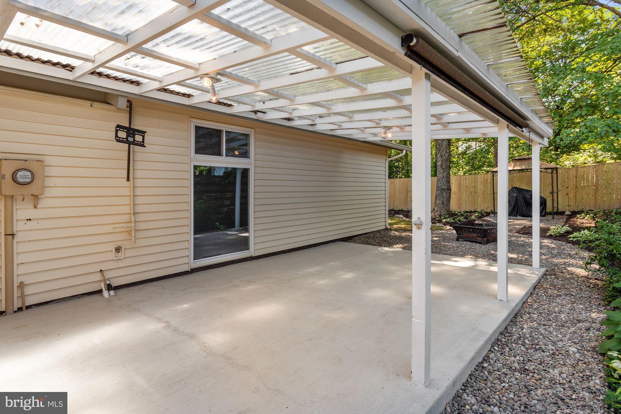 LAKE RIDGE - Residential