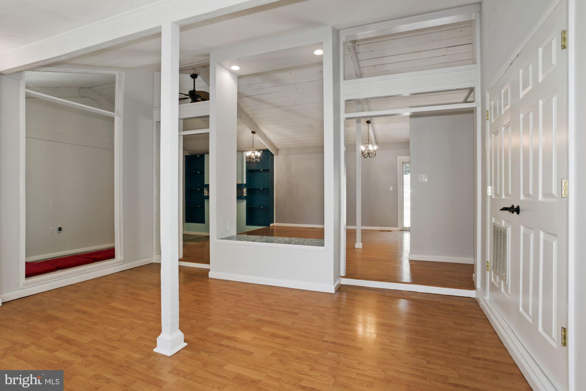 LAKE RIDGE - Residential